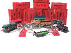 EDITIONS HACHETTE (FRANCE) (1)