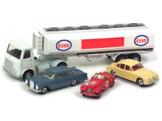 DINKY TOYS (GB) (4)