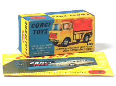 CORGI TOYS (GB) (2)
