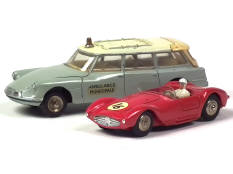 DINKY TOYS (FRANCE) (2)