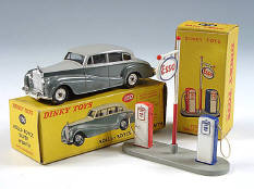 DINKY TOYS DIVERS (2)