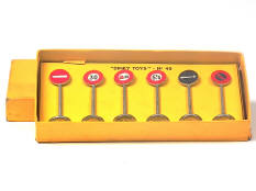 DINKY TOYS (FRANCE) (1)