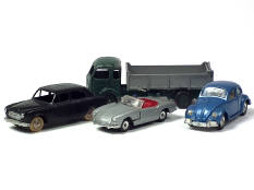 DINKY TOYS (4)