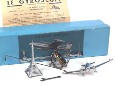 M.W PARIS (FRANCE) (1)