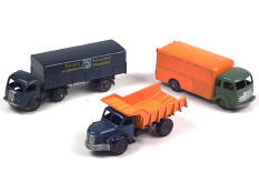 DINKY TOYS (FRANCE) (3)