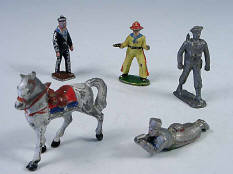 QUIRALU / FIGURINES en fonte d'aluminium (2)