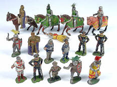 FIGURINES en plomb creux (1)
