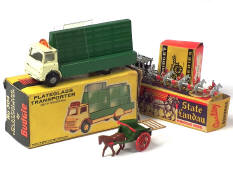 DIVERS & BUDGIE MODELS (2)