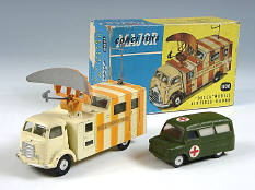 CORGI TOYS (GB) (2)