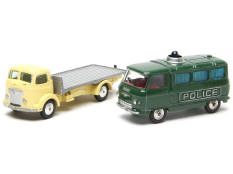 CORGI TOYS (GB) (2)