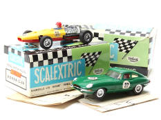 SCALEXTRIC (2)