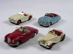 DINKY TOYS (GB) (4)