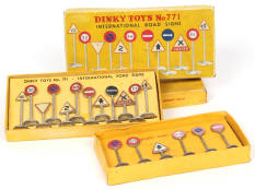 DINKY TOYS (2)