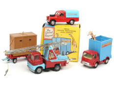 CORGI TOYS (GB) (4)