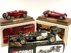 CORGI TOYS & MEBETOYS (3)