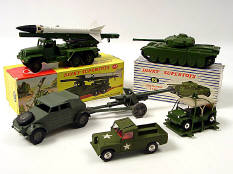 DINKY TOYS & CORGI TOYS (5)