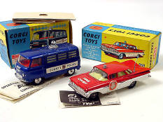 CORGI TOYS (GB) (2)