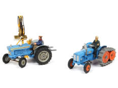CORGI TOYS (GB) (2)