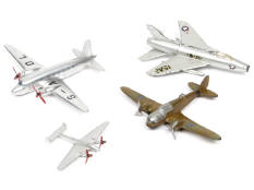 DINKY TOYS (GB) (4)