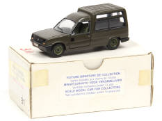 M.R (FRANCE) (1)
