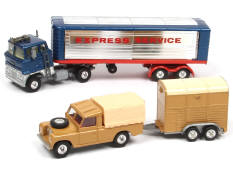 CORGI TOYS (GB) (2)
