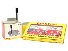DINKY TOYS (FRANCE) (2)