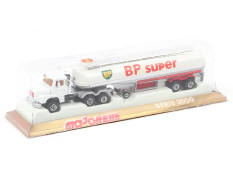 MAJORETTE (FRANCE) (1)