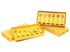 DINKY TOYS (FRANCE) (2)