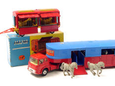 CORGI TOYS (GB) (2)
