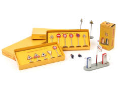 DINKY TOYS (FRANCE) (3)