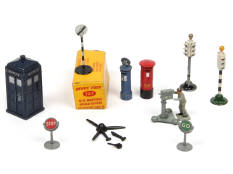 DINKY TOYS (GB) (11)