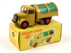 DINKY TOYS GB (1)