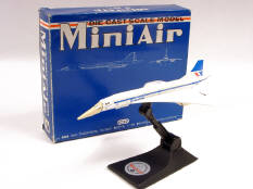 MODERN TOYS (JAPAN) (1)