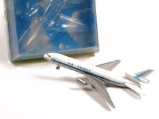 BACHMANN-LINTOY (HONG KONG) (1)