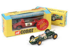 CORGI TOYS (GB) (2)