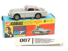CORGI TOYS (GB) (1)