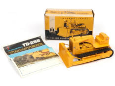 ERTL (USA) (1)