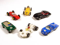 SCALEXTRIC & DIVERS (6)