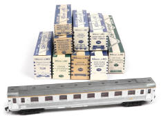HORNBY 'HO' (9)