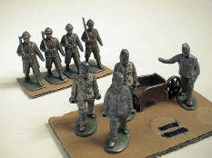 FIGURINES DIVERS (2)