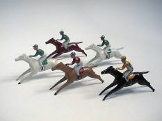 FIGURINES DIVERS (1)