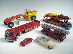 DINKY TOYS  DIVERS (9)