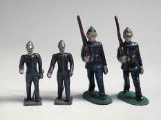 DINKY TOYS  DIVERS (2)