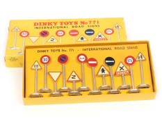 DINKY TOYS (GB) (1)