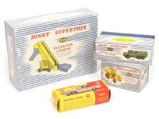 DINKY TOYS (GB) (4)