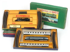 HORNBY 'HO' (2)