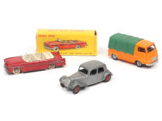 DINKY TOYS (FRANCE) (3)