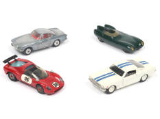 CORGI TOYS (GB) (4)