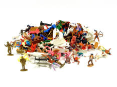 FIGURINES DIVERS (1)