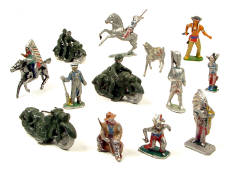FIGURINES DIVERS (1)
